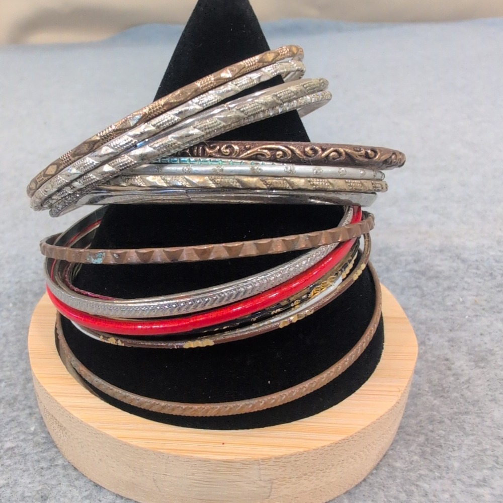 Vintage Stackable Bangle Bracelets Gold Tone Silver Tone‎ Red Accents